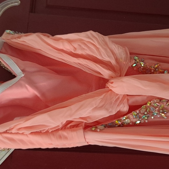 Party,prom ,special occasion - Picture 4 of 4